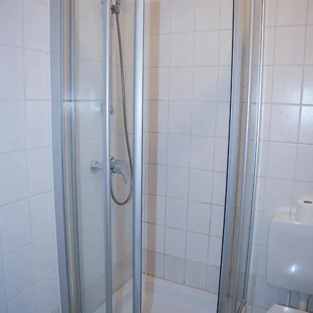 Angelis Frankfurt Airport Guest house Kelsterbach